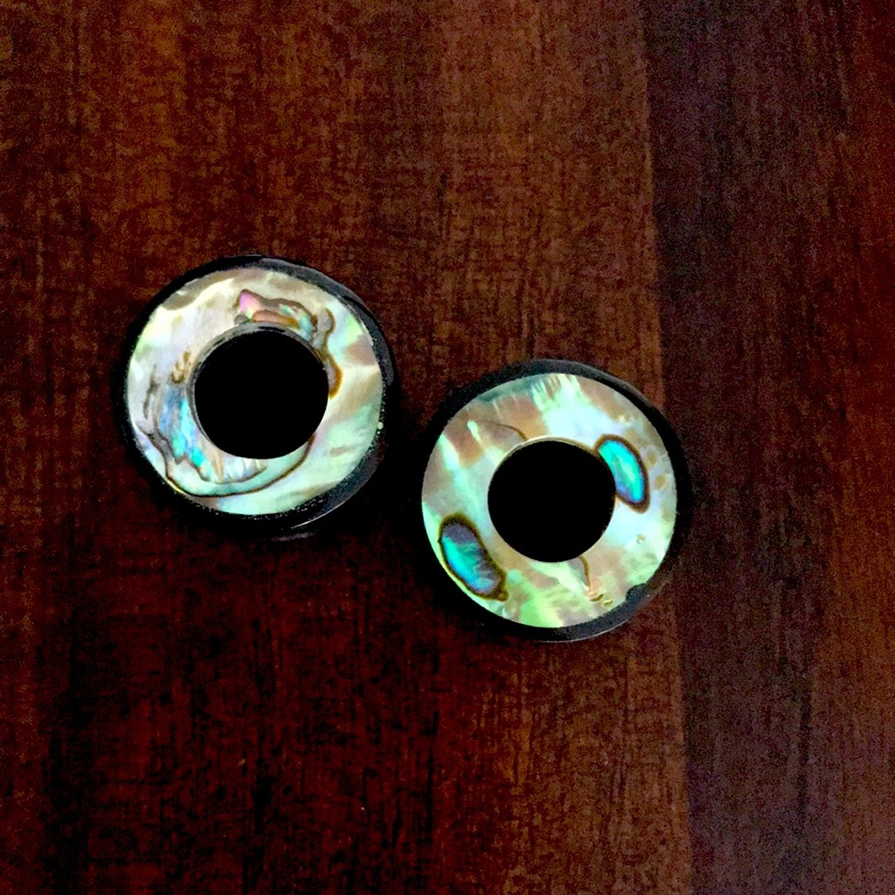Abalone tunnels